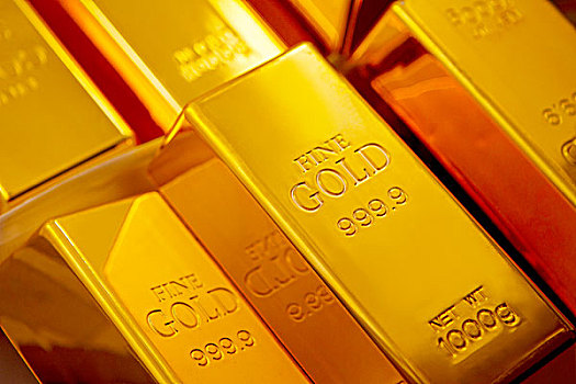 关注贸易谈判等，金银 15 分钟图区间交易风险与机会解读